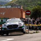 DRAMA IN THE CANARIES AS ARMSTRONG SLIPS OFF-ROAD